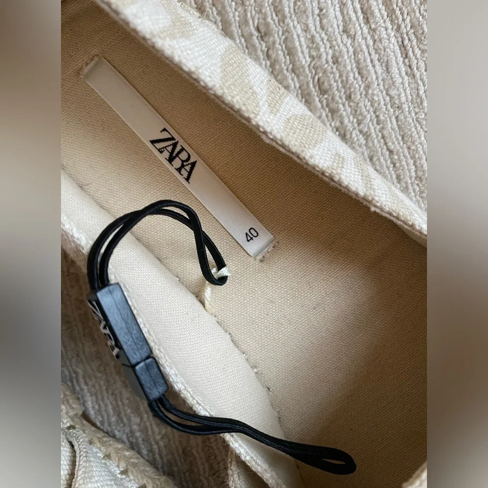 Espadrilles - Picture 5 of 5